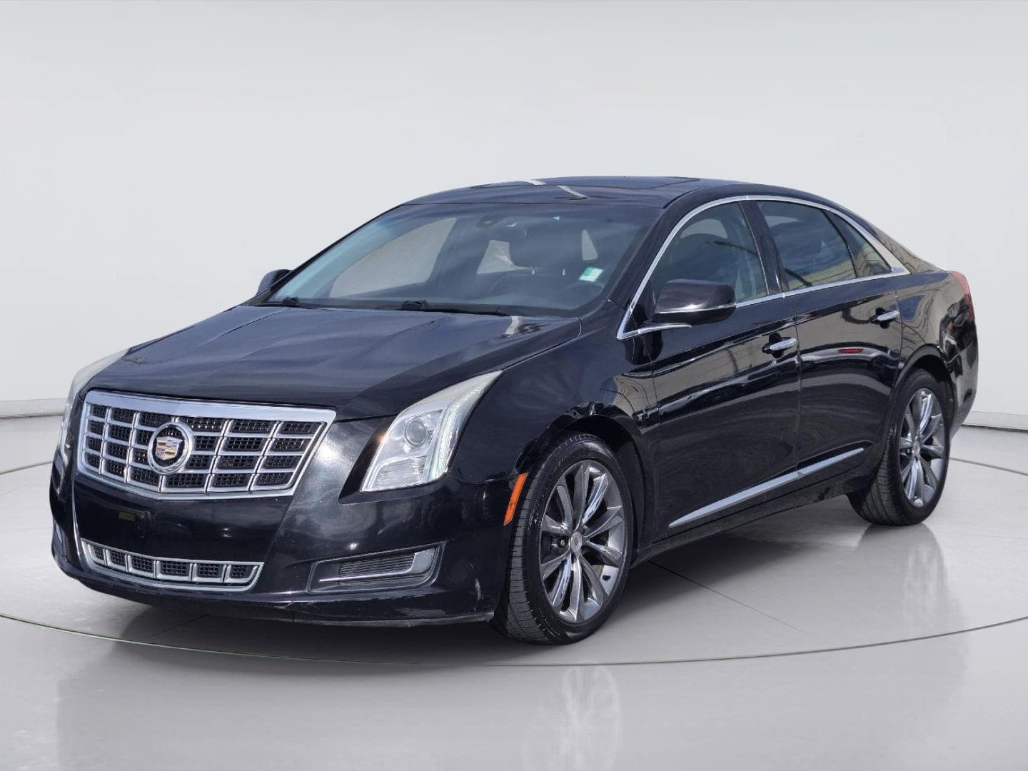 2014 Cadillac XTS Base — photo 1 of 31