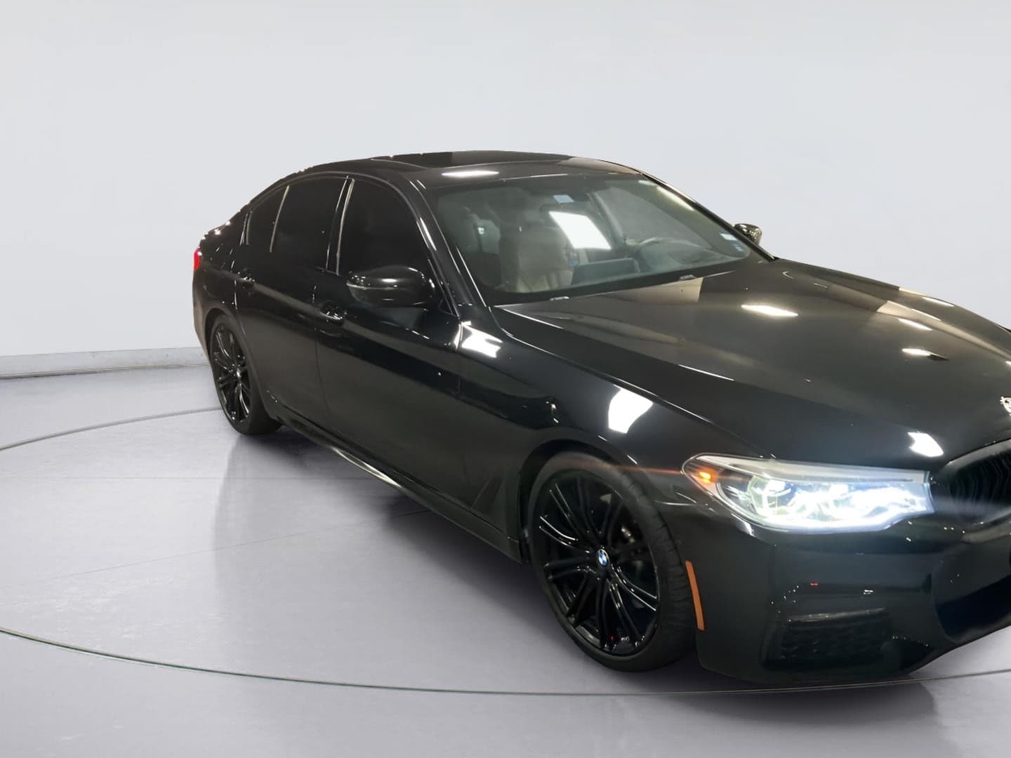 2017 BMW 5 Series 540i — photo 1 of 7