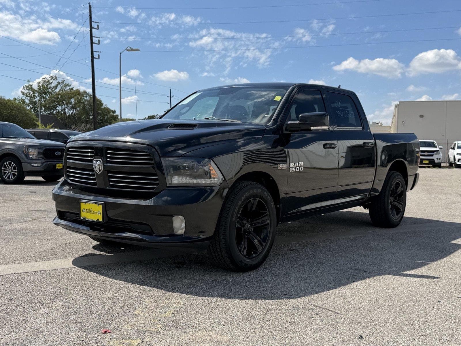 2015 RAM 1500 Sport — photo 1 of 30