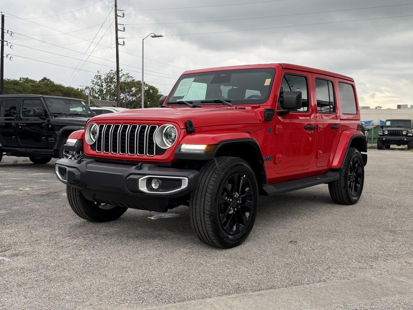 2025 Jeep Wrangler 4xe Sahara — photo 1 of 30