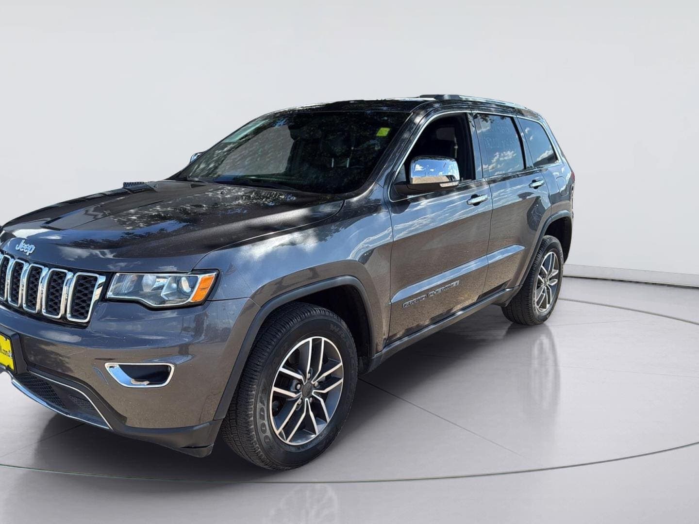 2020 Jeep Grand Cherokee Limited — photo 1 of 15