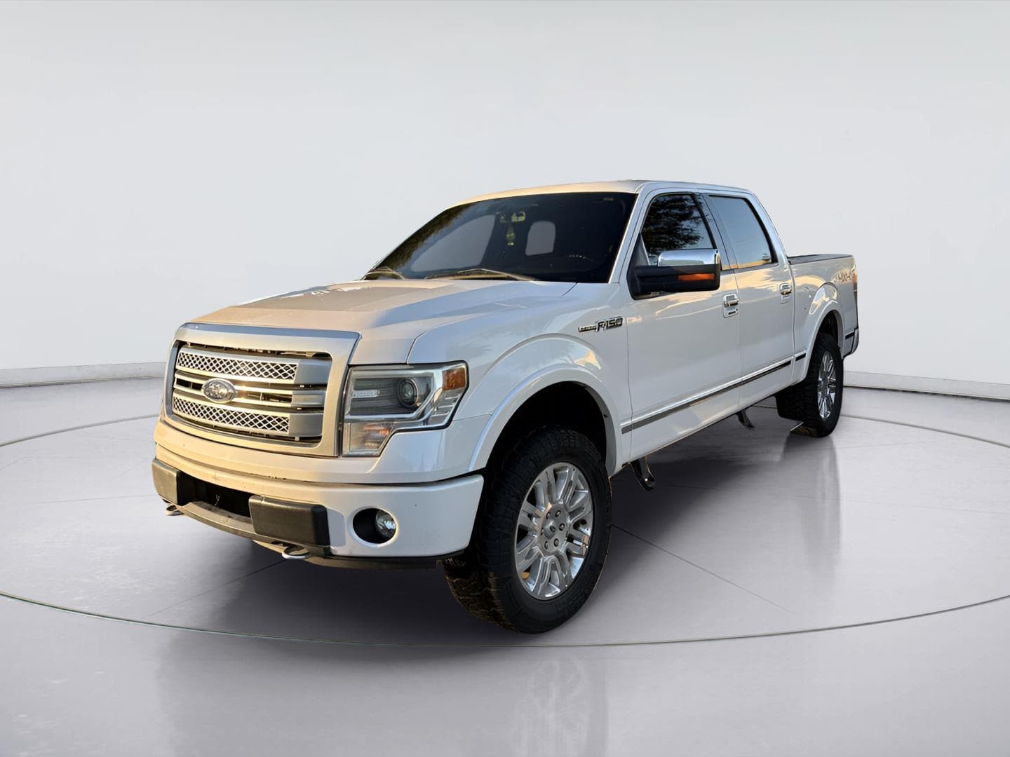 2014 Ford F-150 Platinum — photo 1 of 6