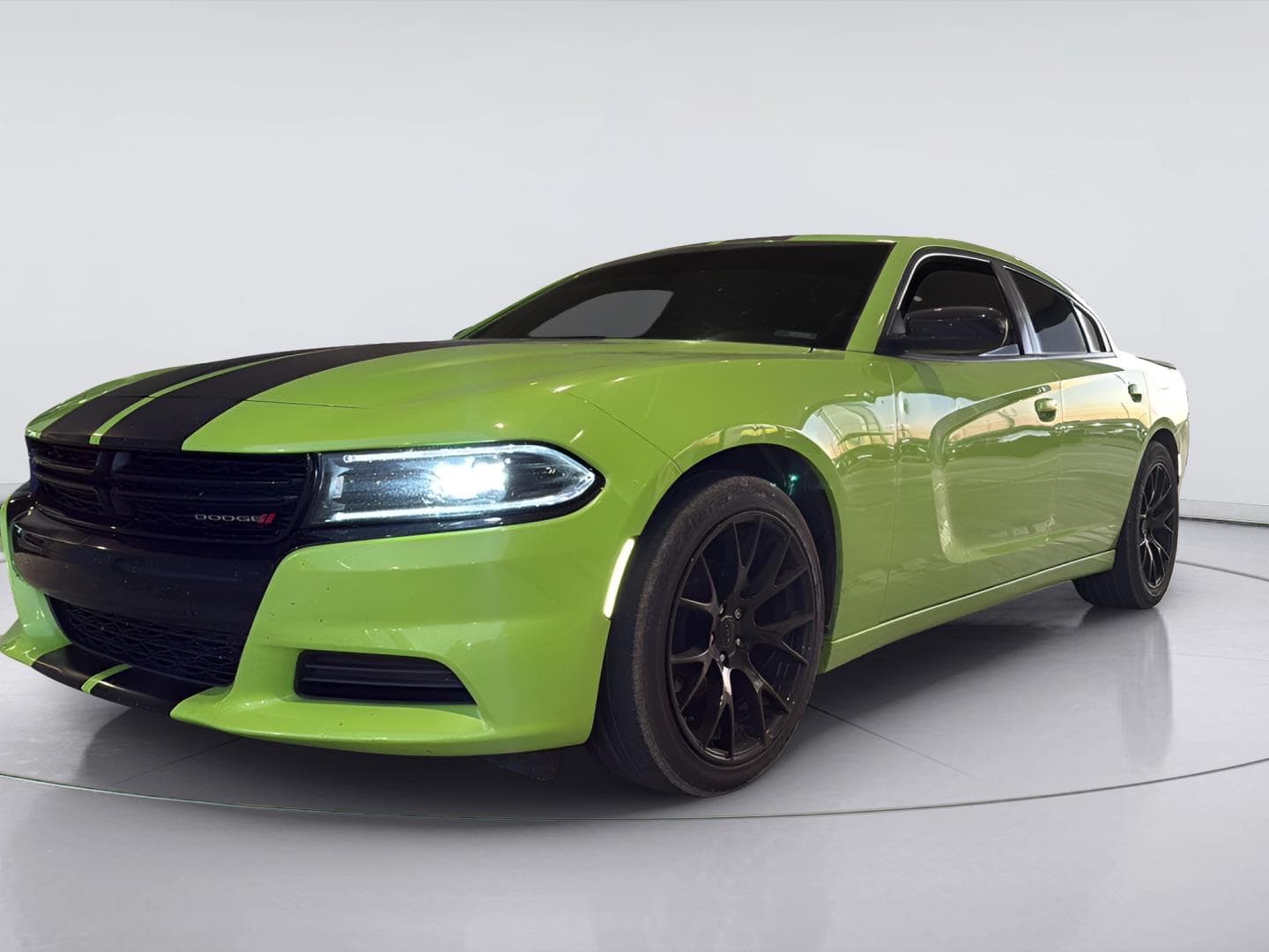 2023 Dodge Charger SXT — photo 1 of 4