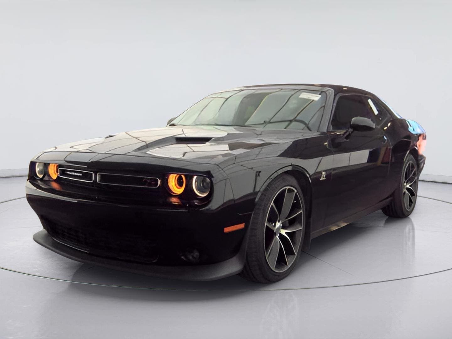2018 Dodge Challenger R/T Scat Pack — photo 1 of 12