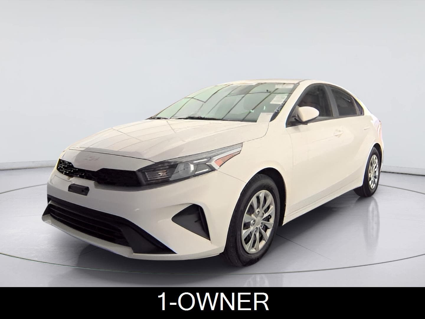 2024 Kia Forte LX — photo 1 of 12