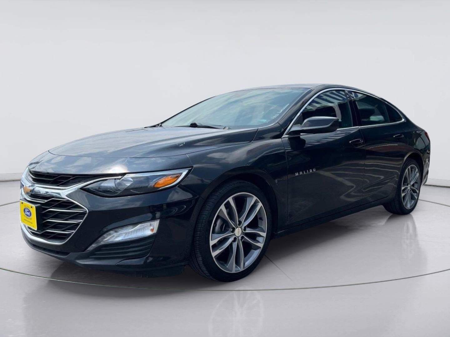 2024 Chevrolet Malibu LT — photo 1 of 7