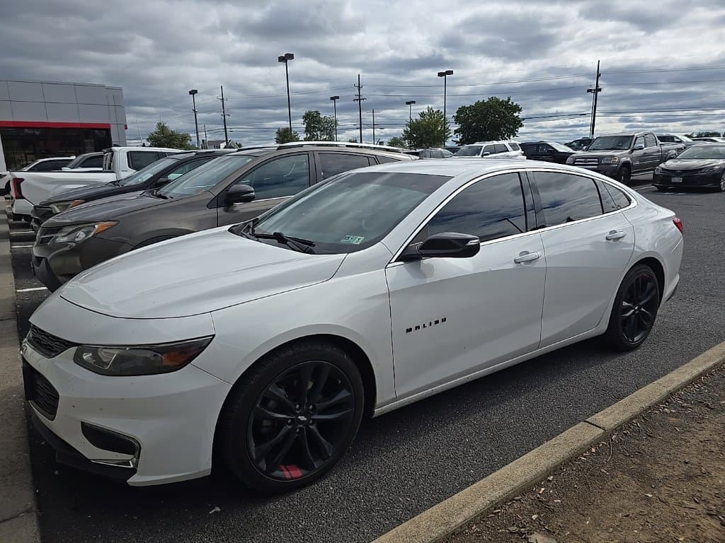 2018 Chevrolet Malibu LT — photo 1 of 4