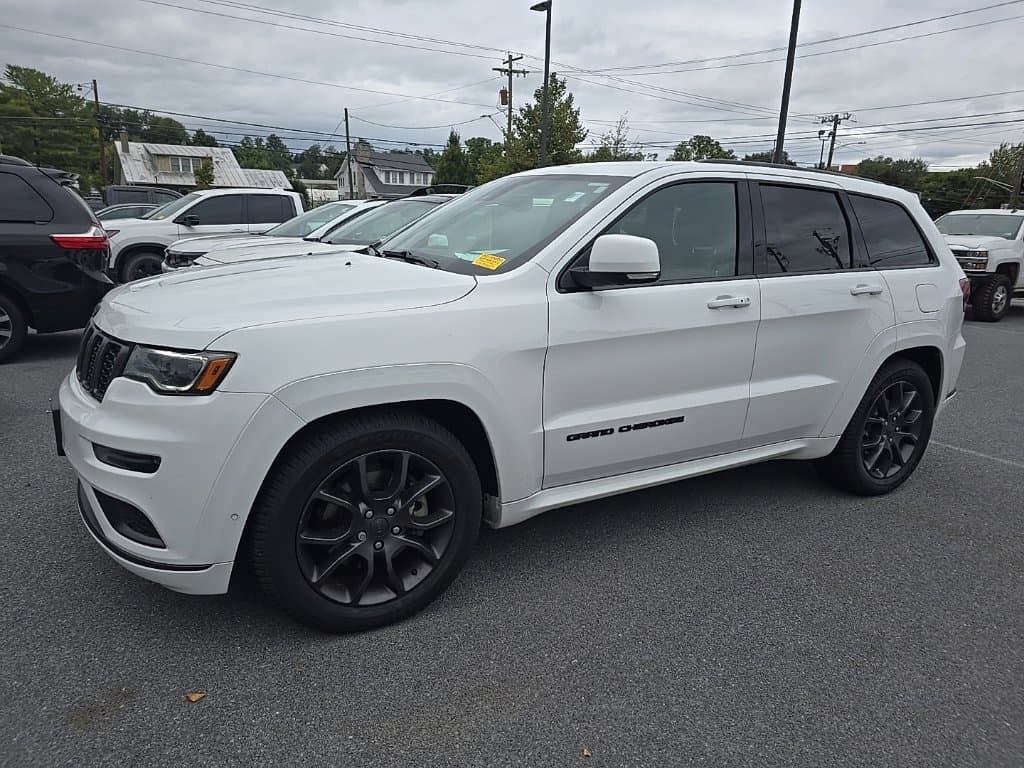 2020 Jeep Grand Cherokee Overland — photo 1 of 5