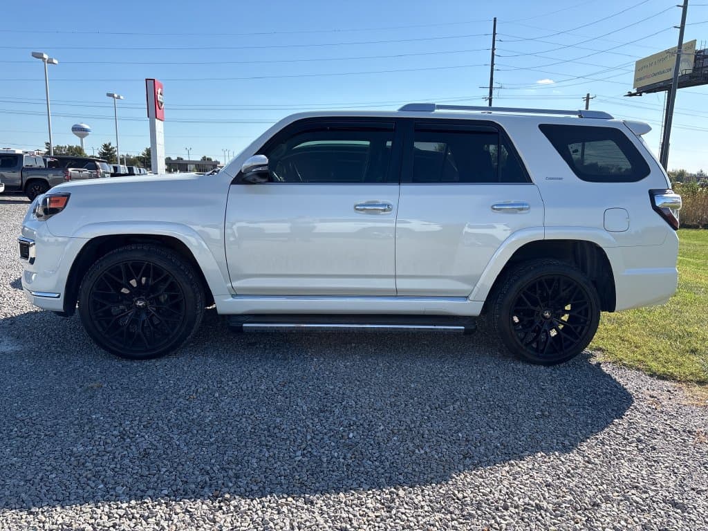2022 Toyota 4Runner Limited — photo 1 of 13
