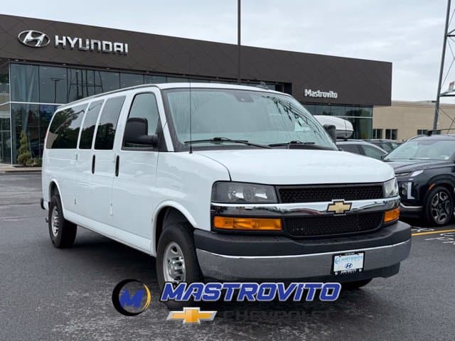 2025 Chevrolet Express Passenger Base — photo 1 of 25