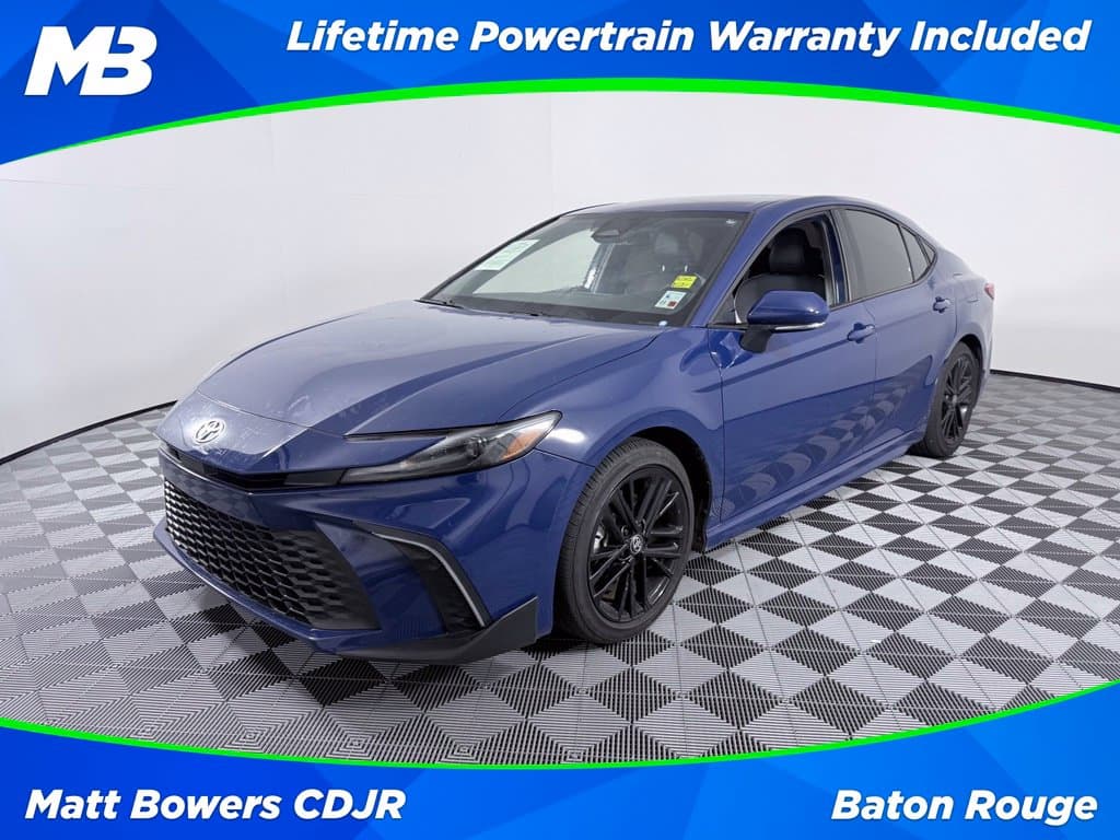 2025 Toyota Camry SE — photo 1 of 29