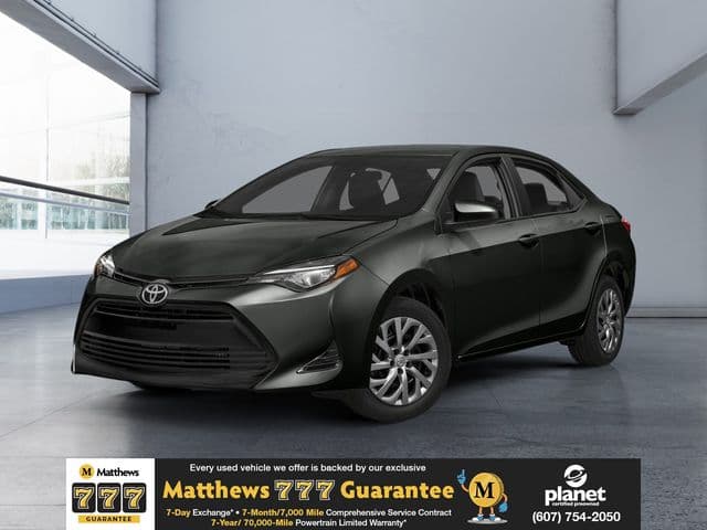 2018 Toyota Corolla LE — photo 1 of 15