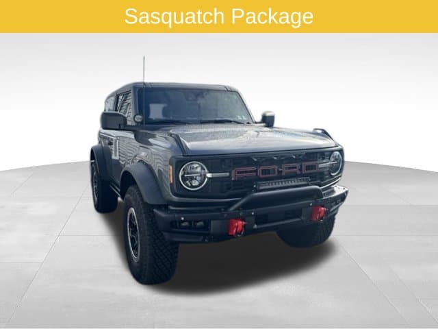2022 Ford Bronco Base — photo 1 of 17