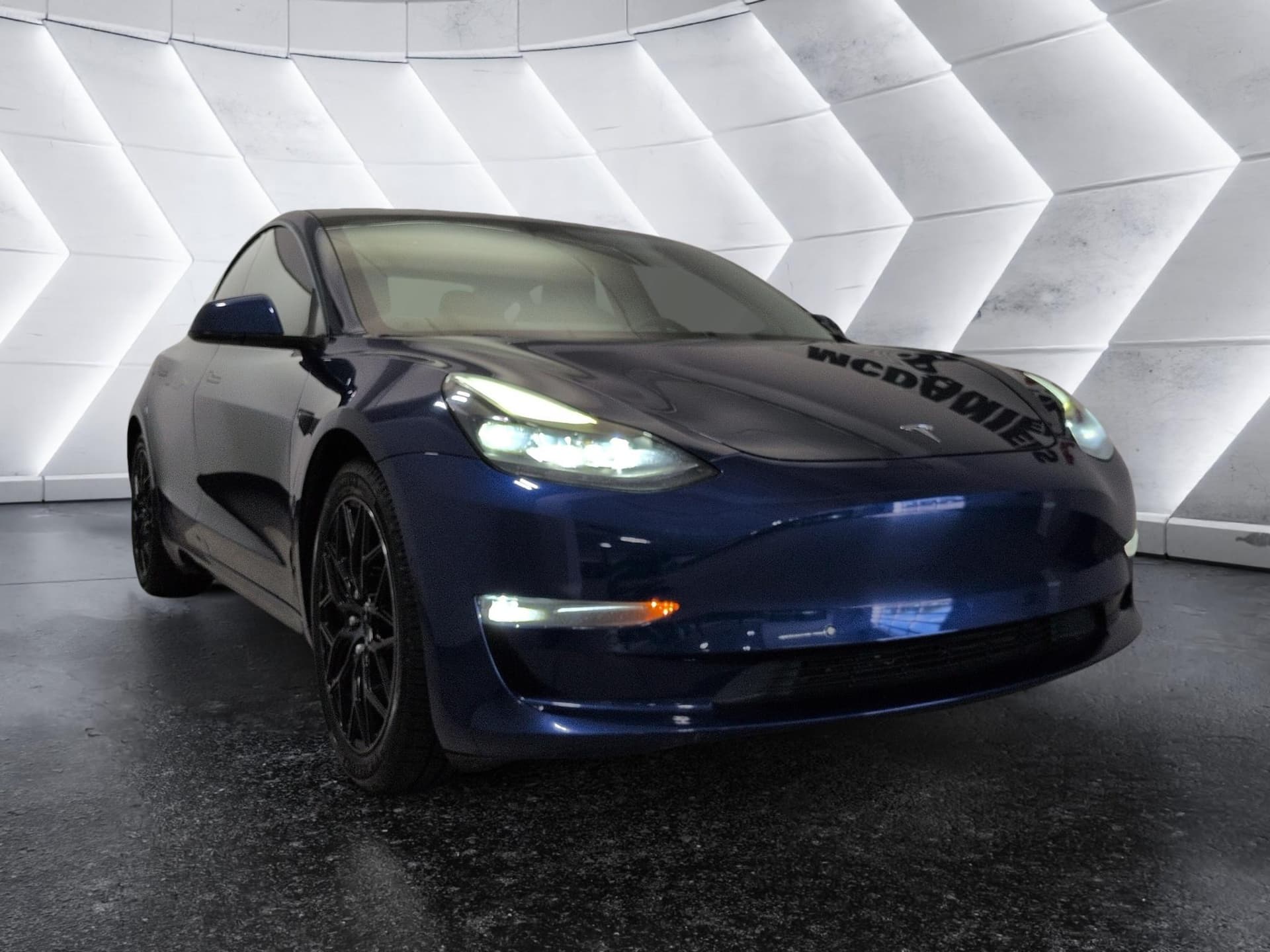 2021 Tesla Model 3 Long Range — photo 1 of 37