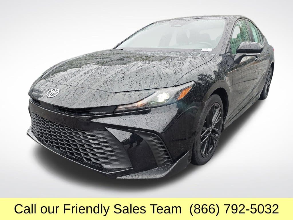 2025 Toyota Camry SE — photo 1 of 25