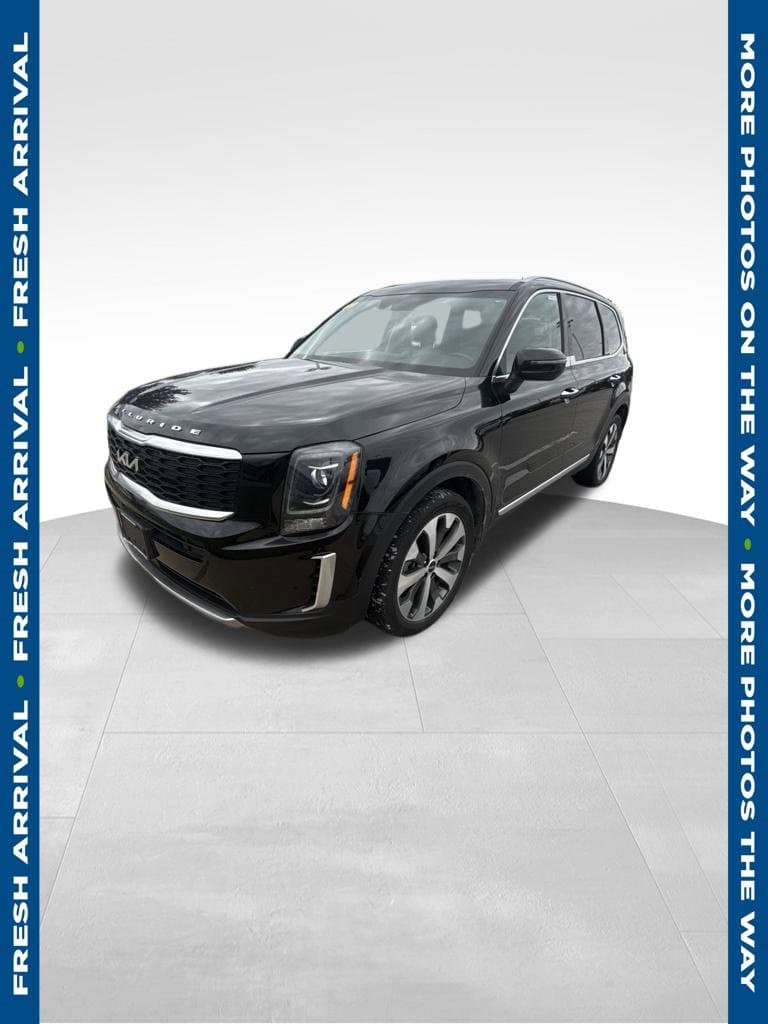 2022 Kia Telluride S — photo 1 of 10