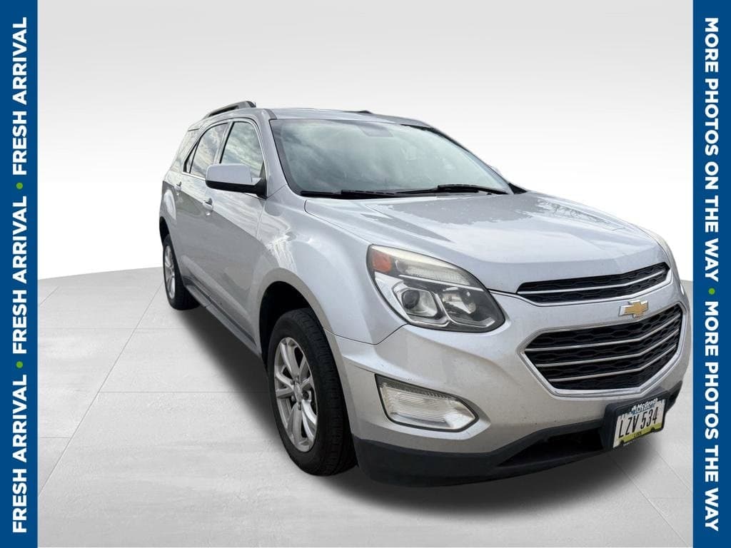 2017 Chevrolet Equinox LT — photo 1 of 6