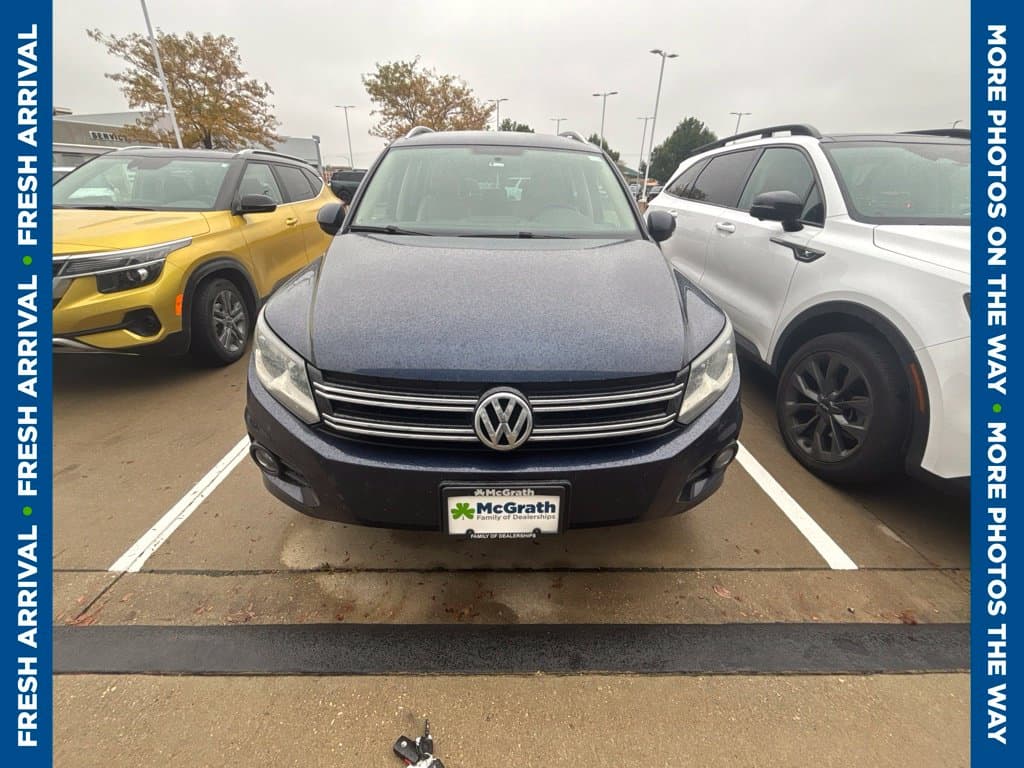 2014 Volkswagen Tiguan SE — photo 1 of 9