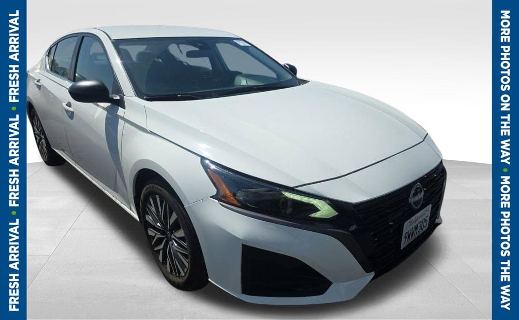 2026 Nissan Altima Base — photo 1 of 10