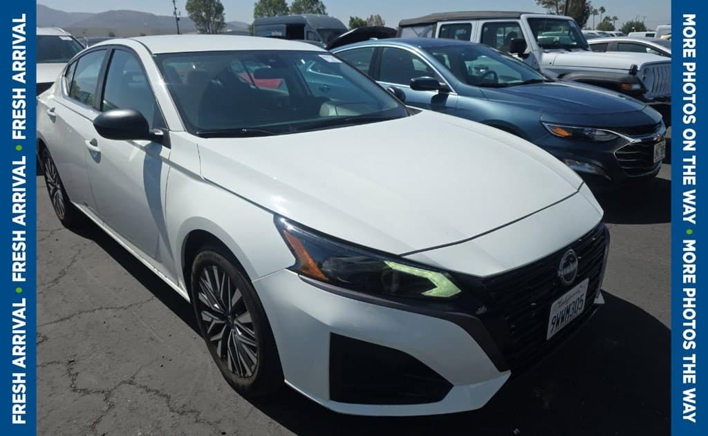 2026 Nissan Altima Base — photo 1 of 10