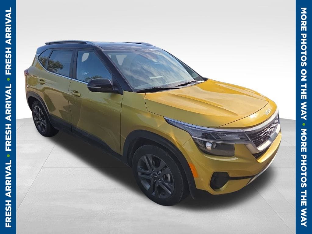 2022 Kia Seltos S — photo 1 of 8