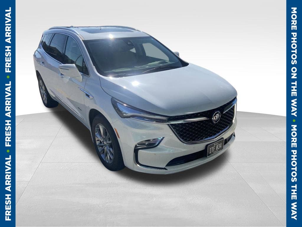 2023 Buick Enclave Avenir — photo 1 of 6