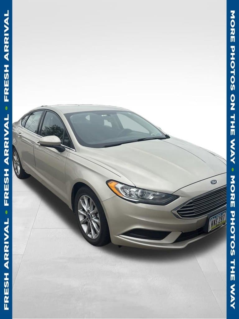 2017 Ford Fusion SE — photo 1 of 6