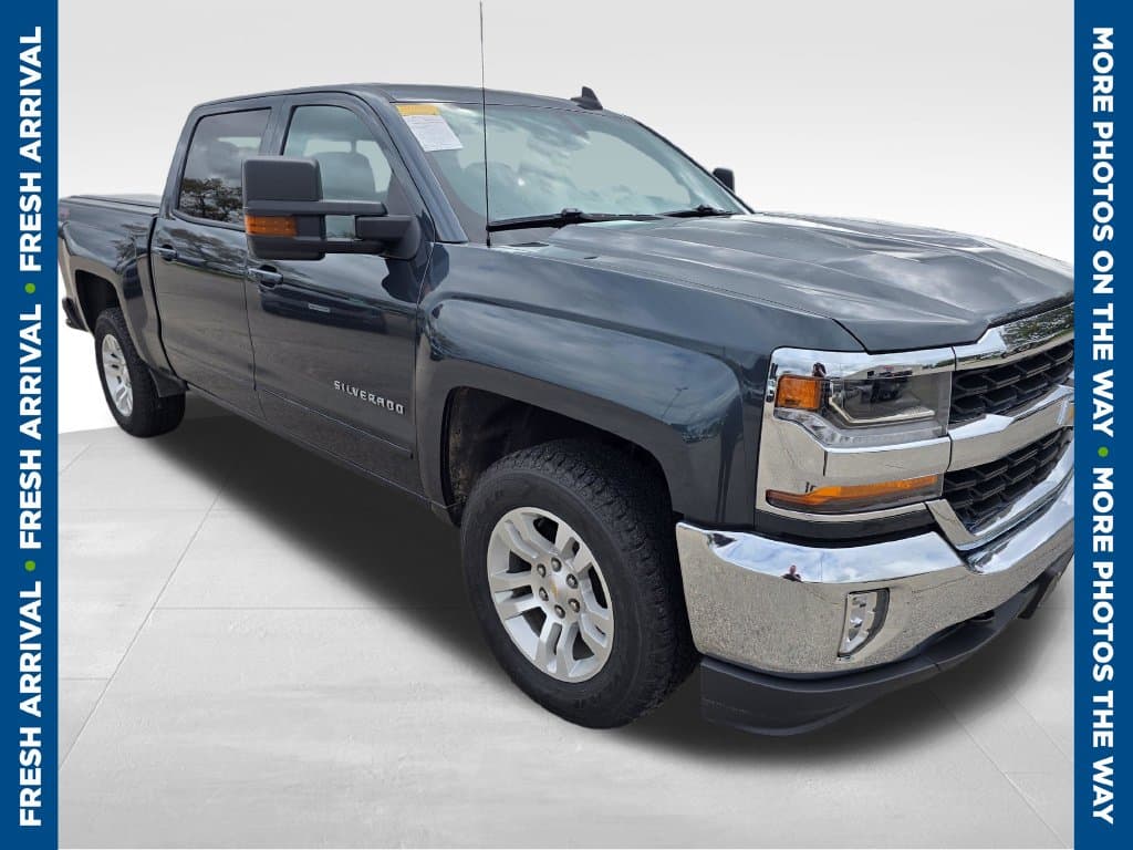2017 Chevrolet Silverado 1500 LT — photo 1 of 7
