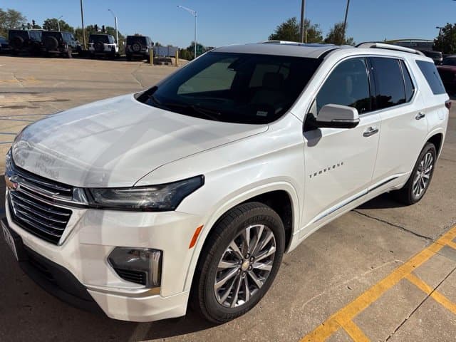 2022 Chevrolet Traverse Premier — photo 1 of 5