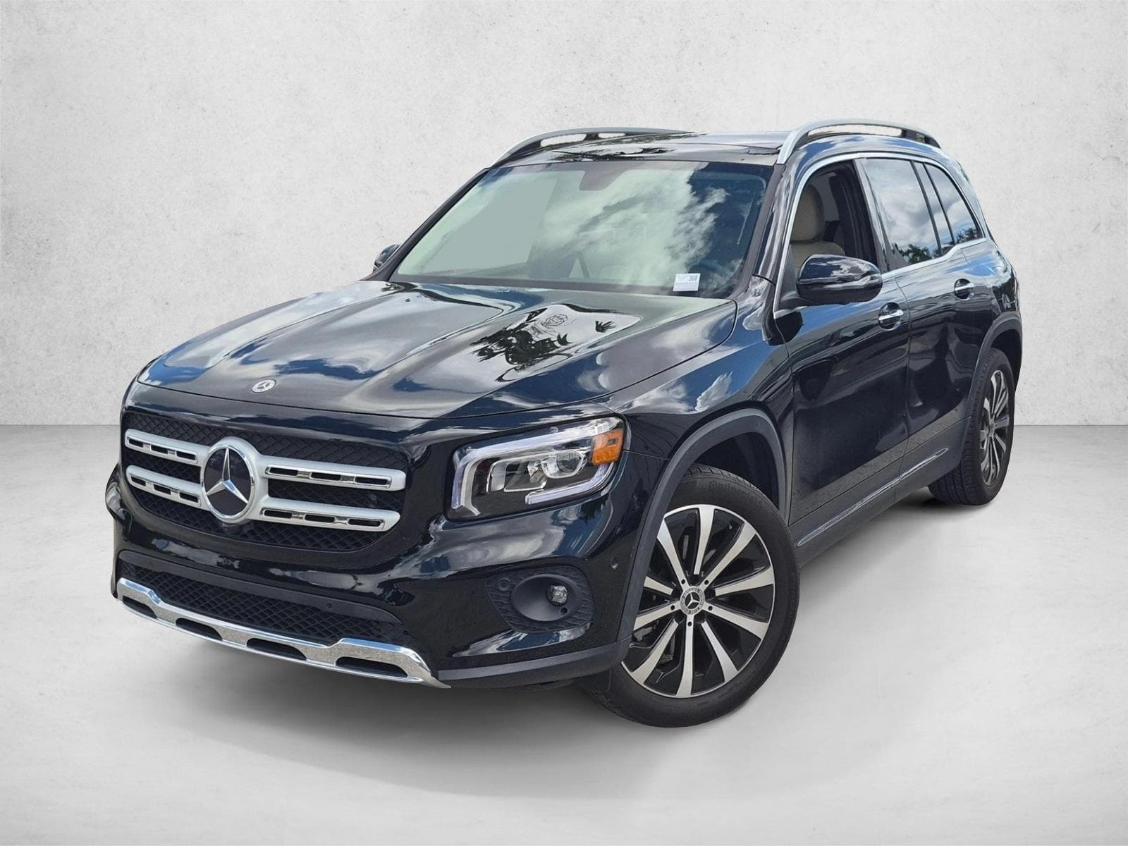 2022 Mercedes-Benz GLB Base — photo 1 of 23