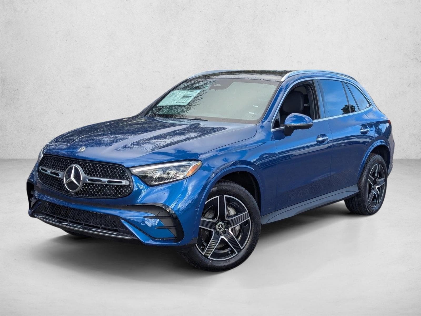 2026 Mercedes-Benz GLC Base — photo 1 of 16