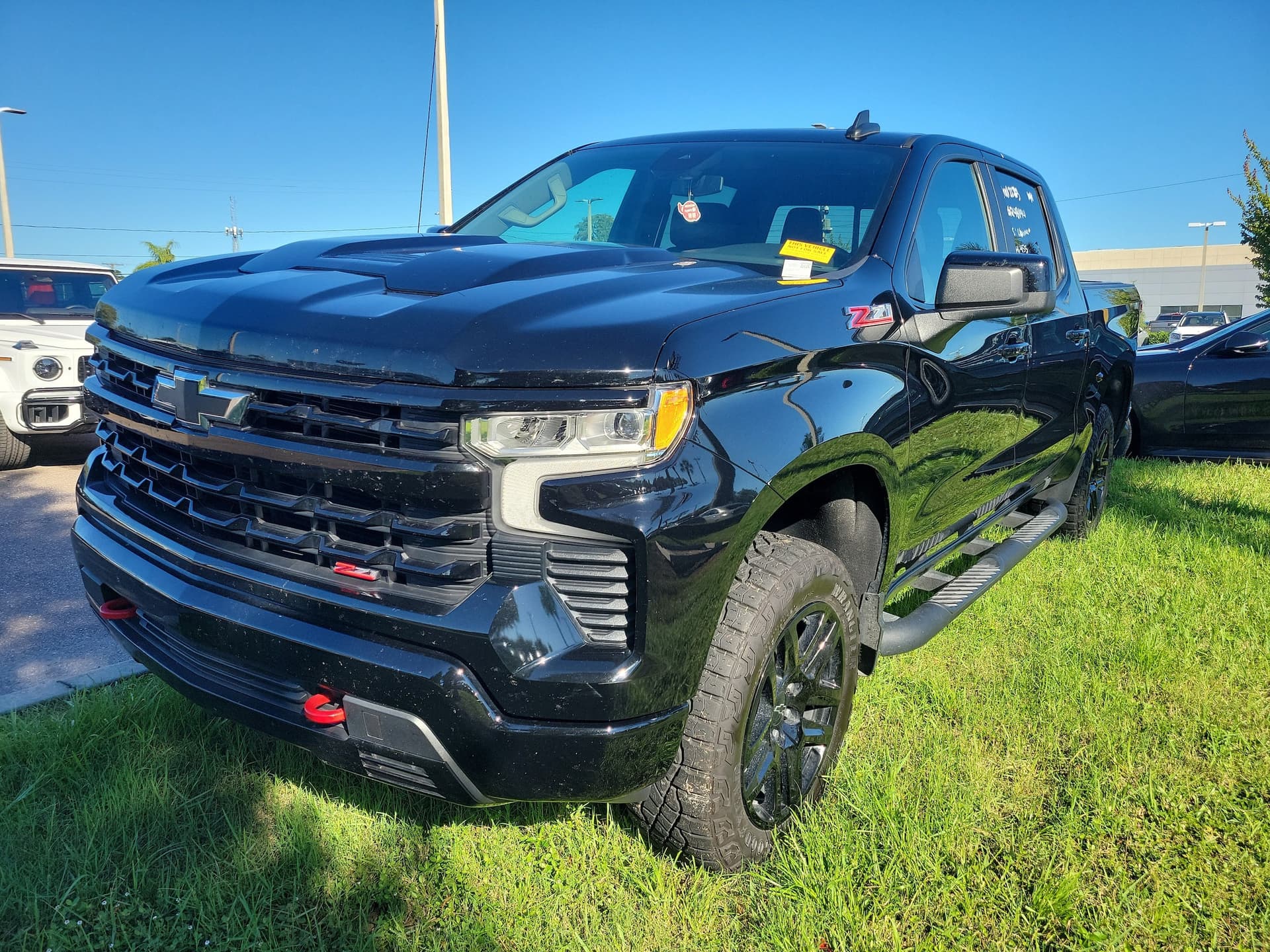 2025 Chevrolet Silverado 1500 LT Trail Boss — photo 1 of 7