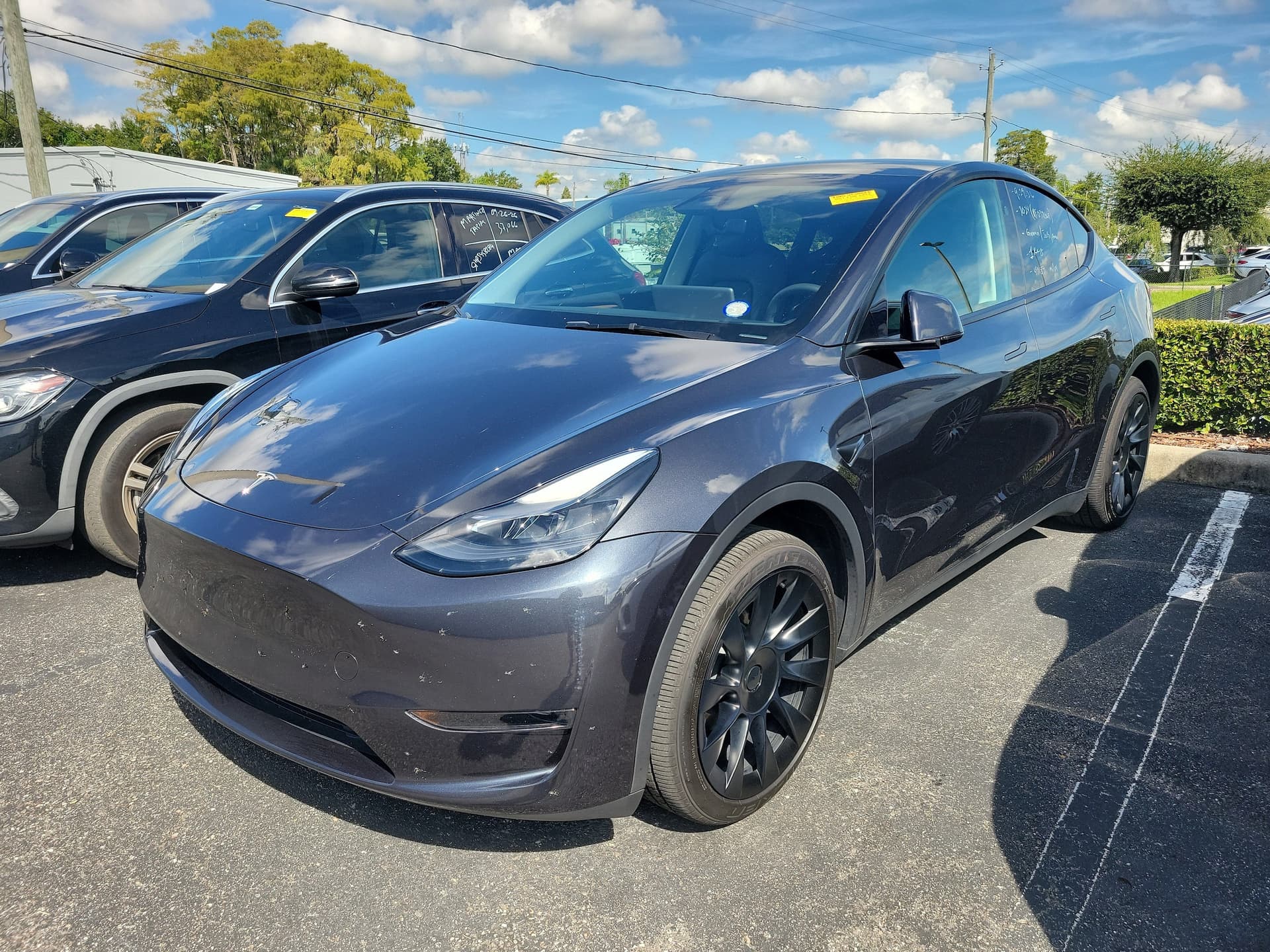 2024 Tesla Model Y Long Range — photo 1 of 7