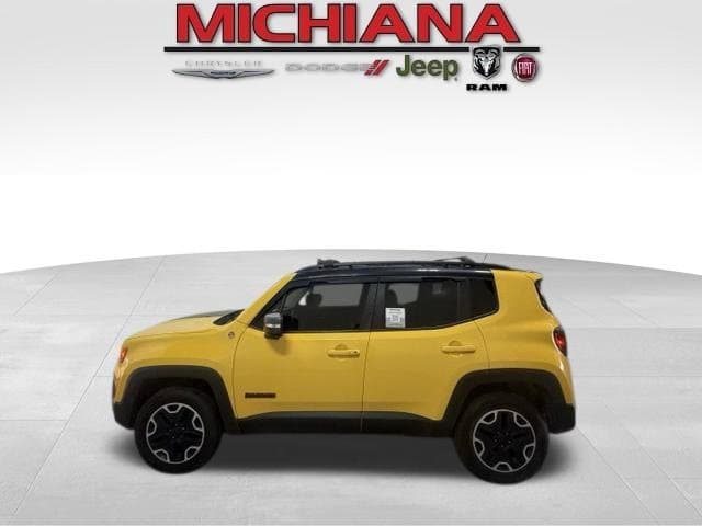 2016 Jeep Renegade Trailhawk — photo 1 of 28