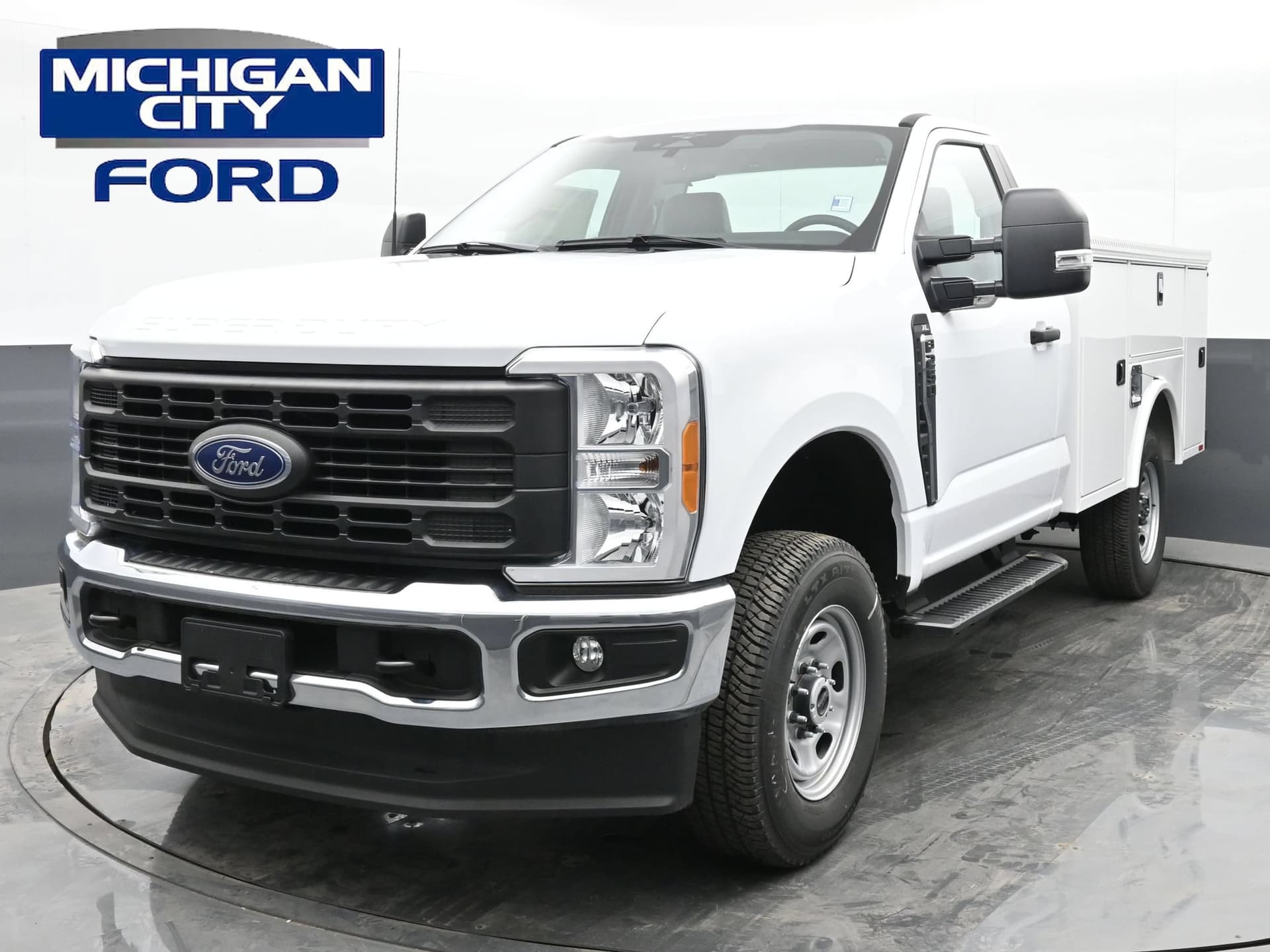 2023 Ford Super Duty F-250 SRW XL — photo 1 of 40