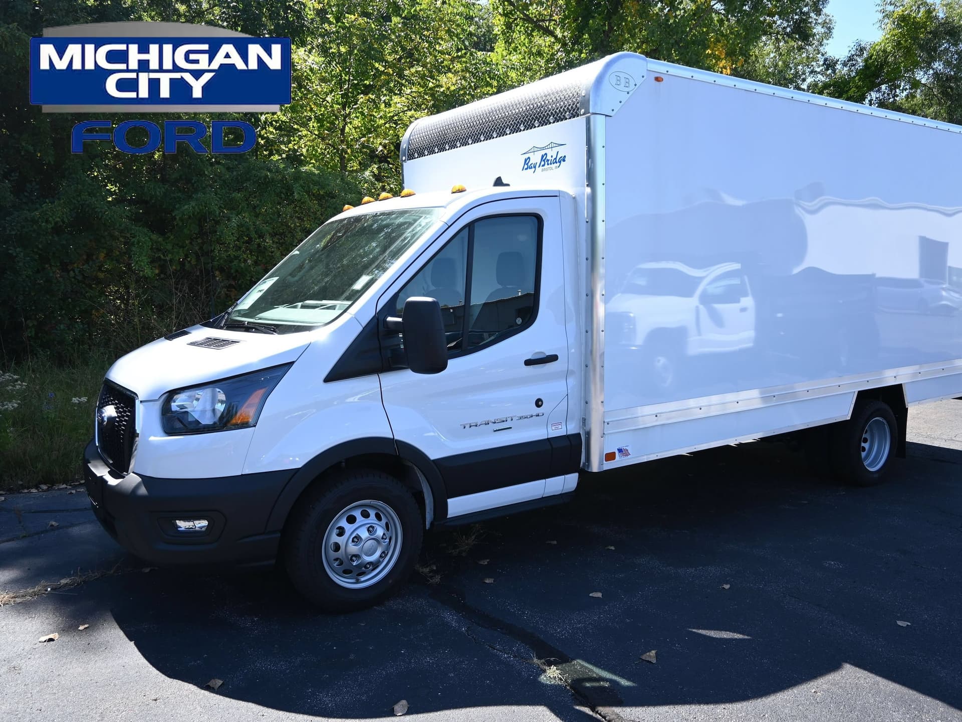 2025 Ford Transit Cutaway Base — photo 1 of 17
