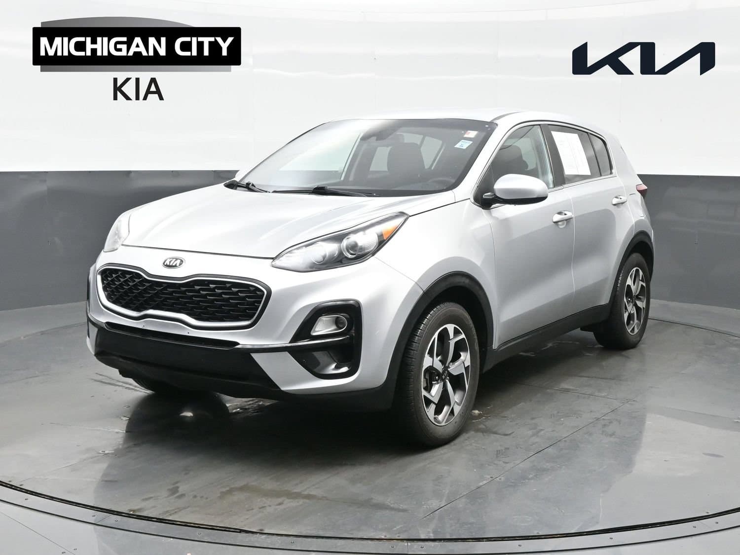 2022 Kia Sportage LX — photo 1 of 47