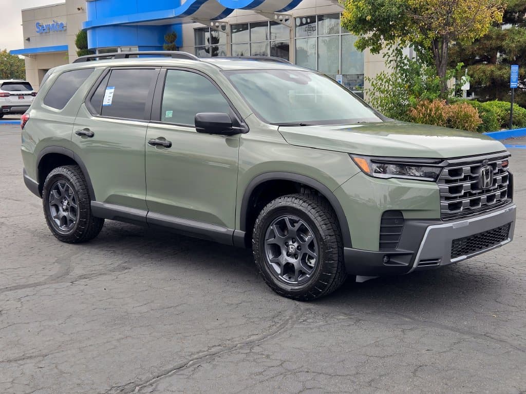 2026 Honda Pilot TrailSport — photo 1 of 42