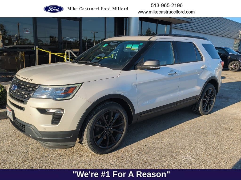 2018 Ford Explorer XLT — photo 1 of 8