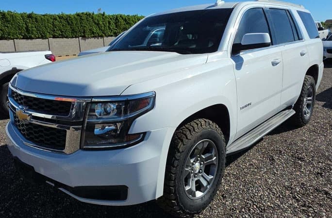 2020 Chevrolet Tahoe LS — photo 1 of 3
