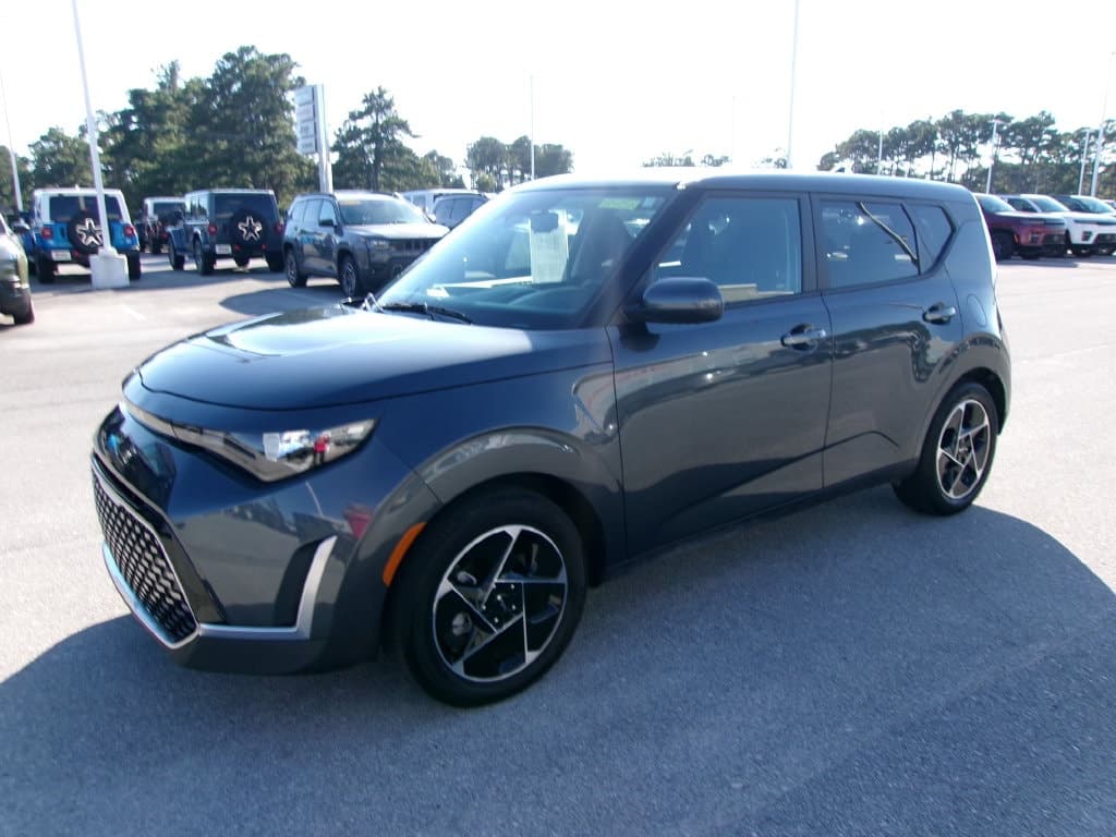 2025 Kia Soul EX — photo 1 of 25