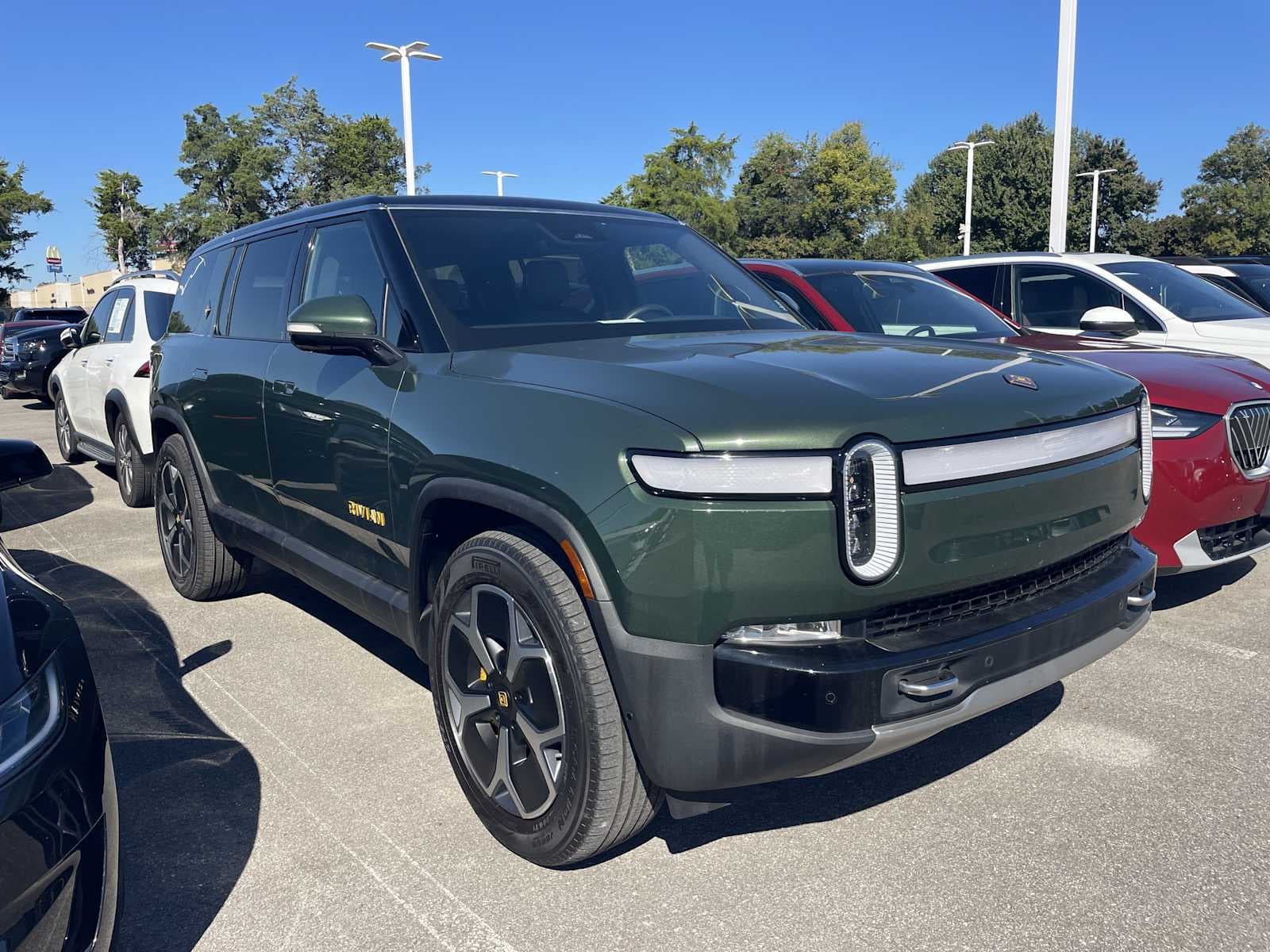 2023 Rivian R1S Adventure — photo 1 of 4