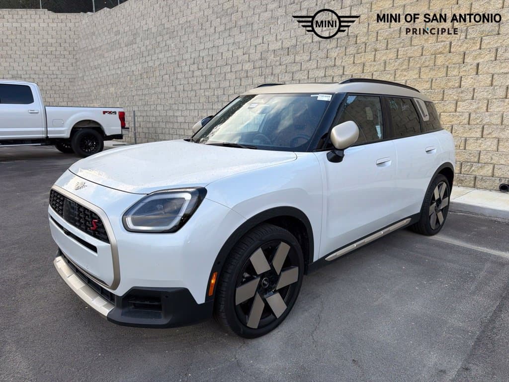 2026 Mini Countryman Base — photo 1 of 4