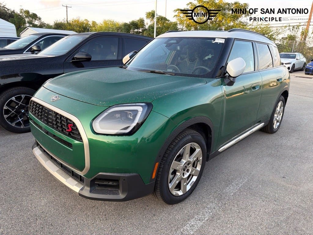 2026 Mini Countryman Base — photo 1 of 5