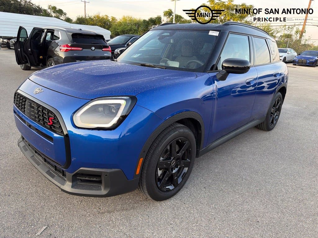 2026 Mini Countryman Base — photo 1 of 5