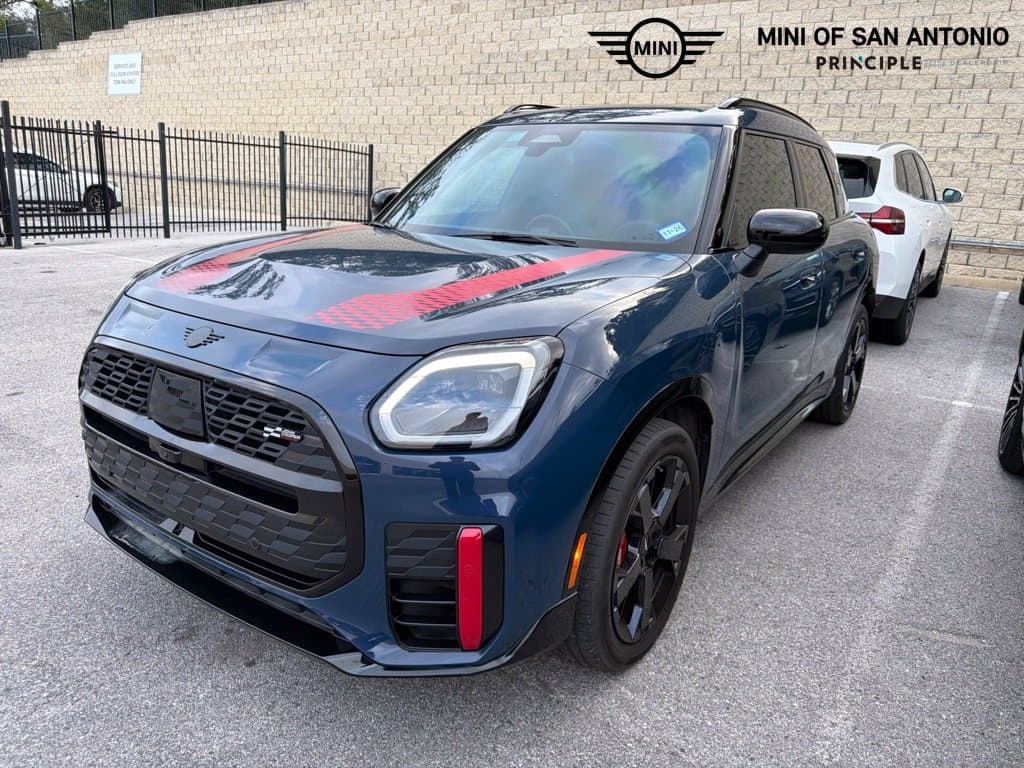 2025 Mini Countryman John Cooper Works — photo 1 of 5