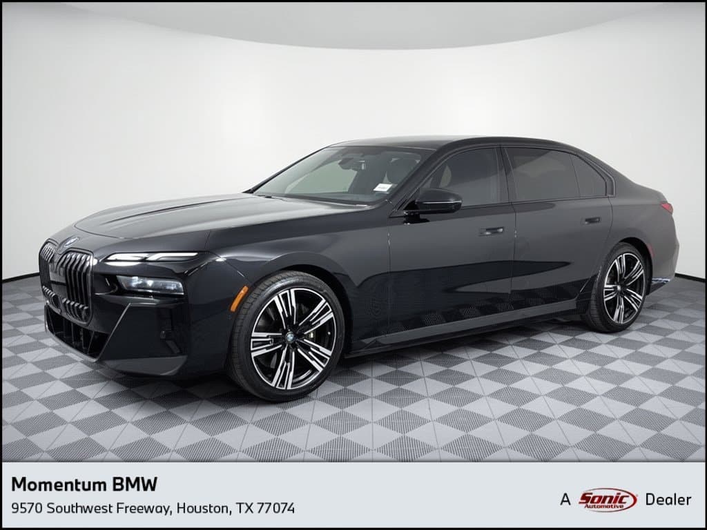 2023 BMW i7 xDrive60 — photo 1 of 31