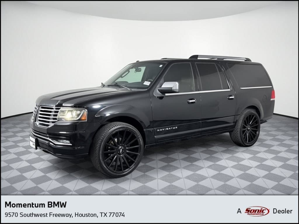 2016 Lincoln Navigator L Select — photo 1 of 32