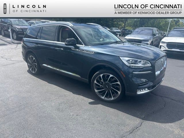 2023 Lincoln Aviator Reserve — photo 1 of 9