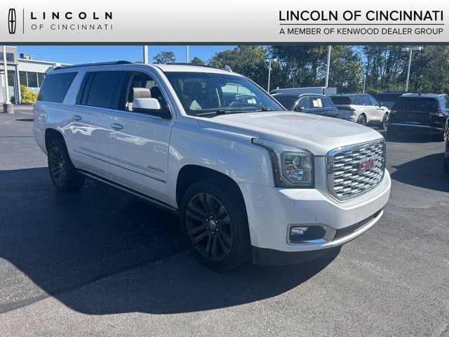 2018 GMC Yukon XL Denali — photo 1 of 10